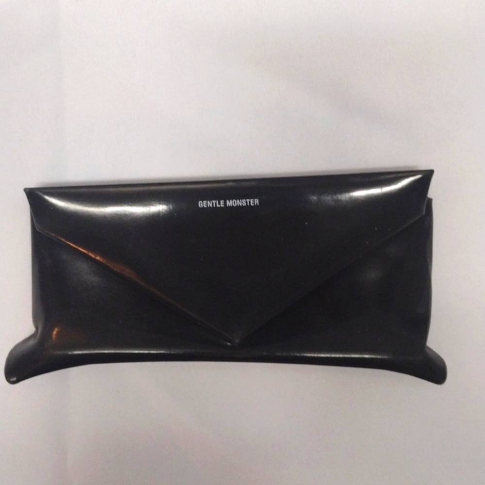 Gentle Monster Black Eyewear Case Only (2) #299-21